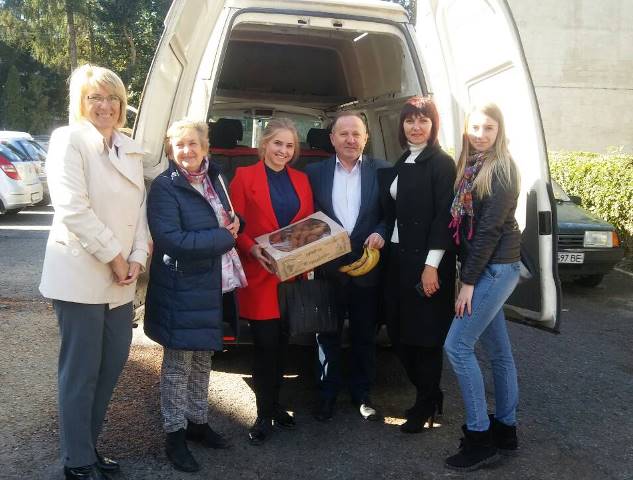 Викладачі та студенти готуються в дорогу